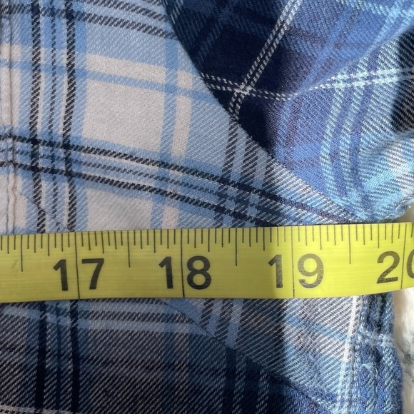 Jachs Girlfriend BAE blue plaid long sleeve snap button down cotton flannel med - Picture 12 of 15